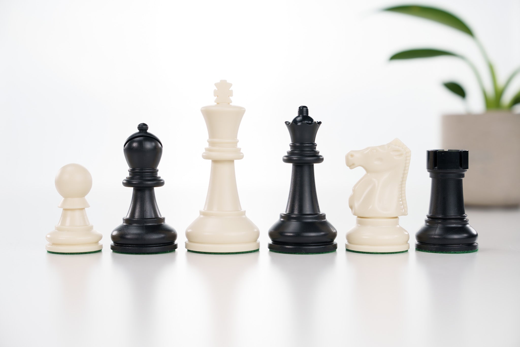 Plastic Chess Pieces: Durable & Tournament-Ready Sets