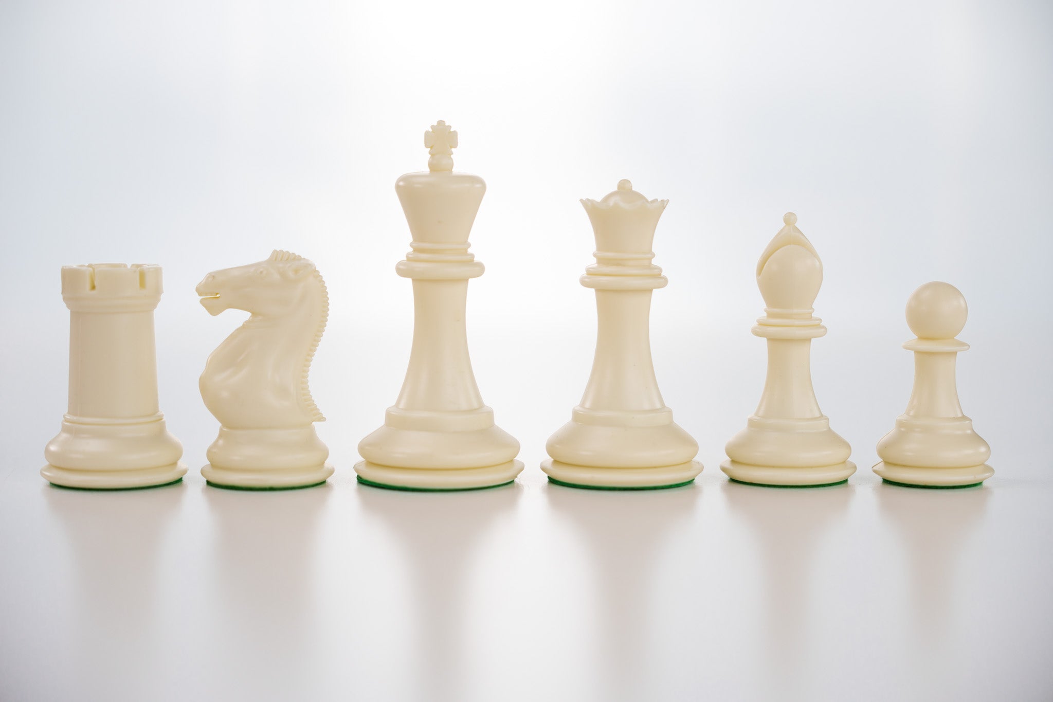 3 3/4" Commander Staunton Chess Pieces (per color or half set - 17 pieces) - Piece - Chess-House