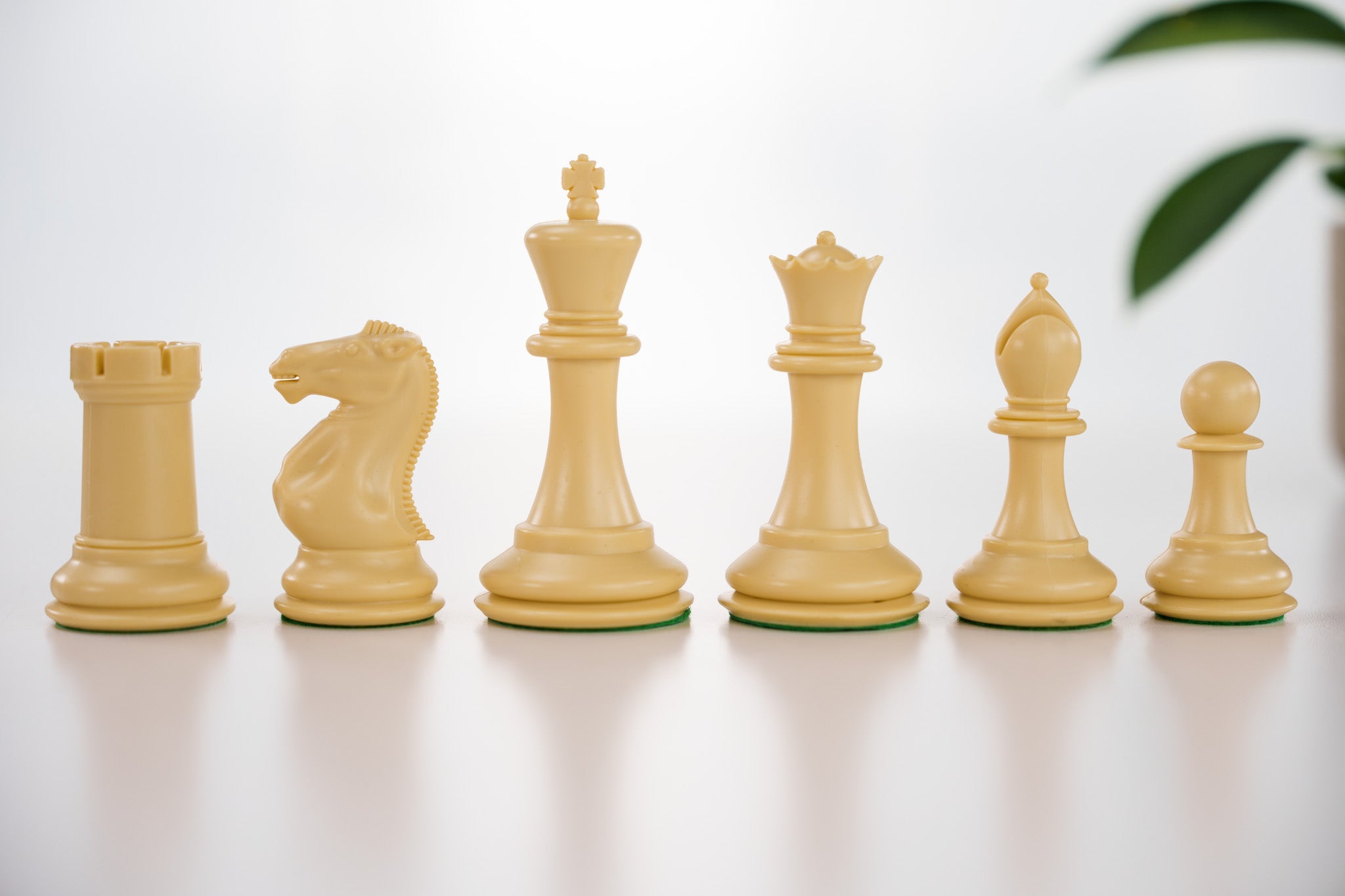 3 3/4" Commander Staunton Chess Pieces (per color or half set - 17 pieces) - Piece - Chess-House