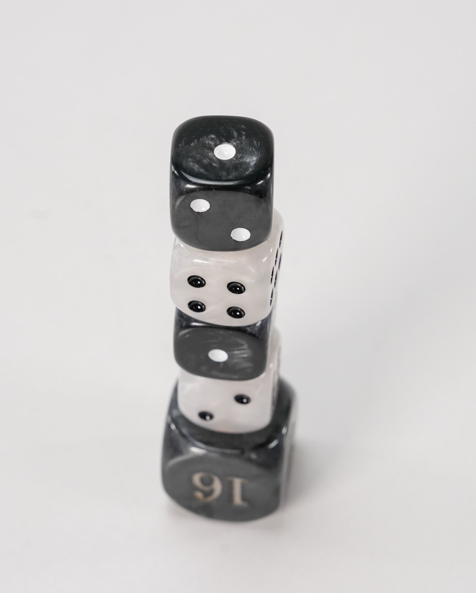 Backgammon Dice Set - Marbled - Game - Chess-House