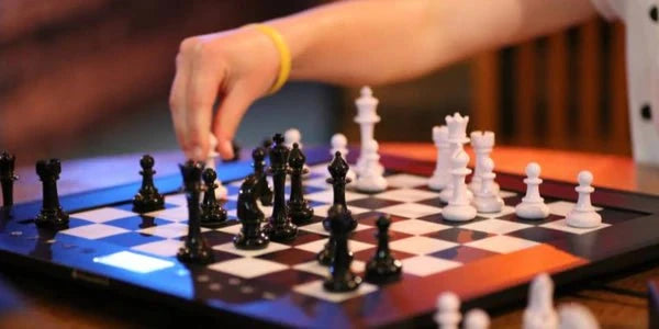 Play against electronic chess computers