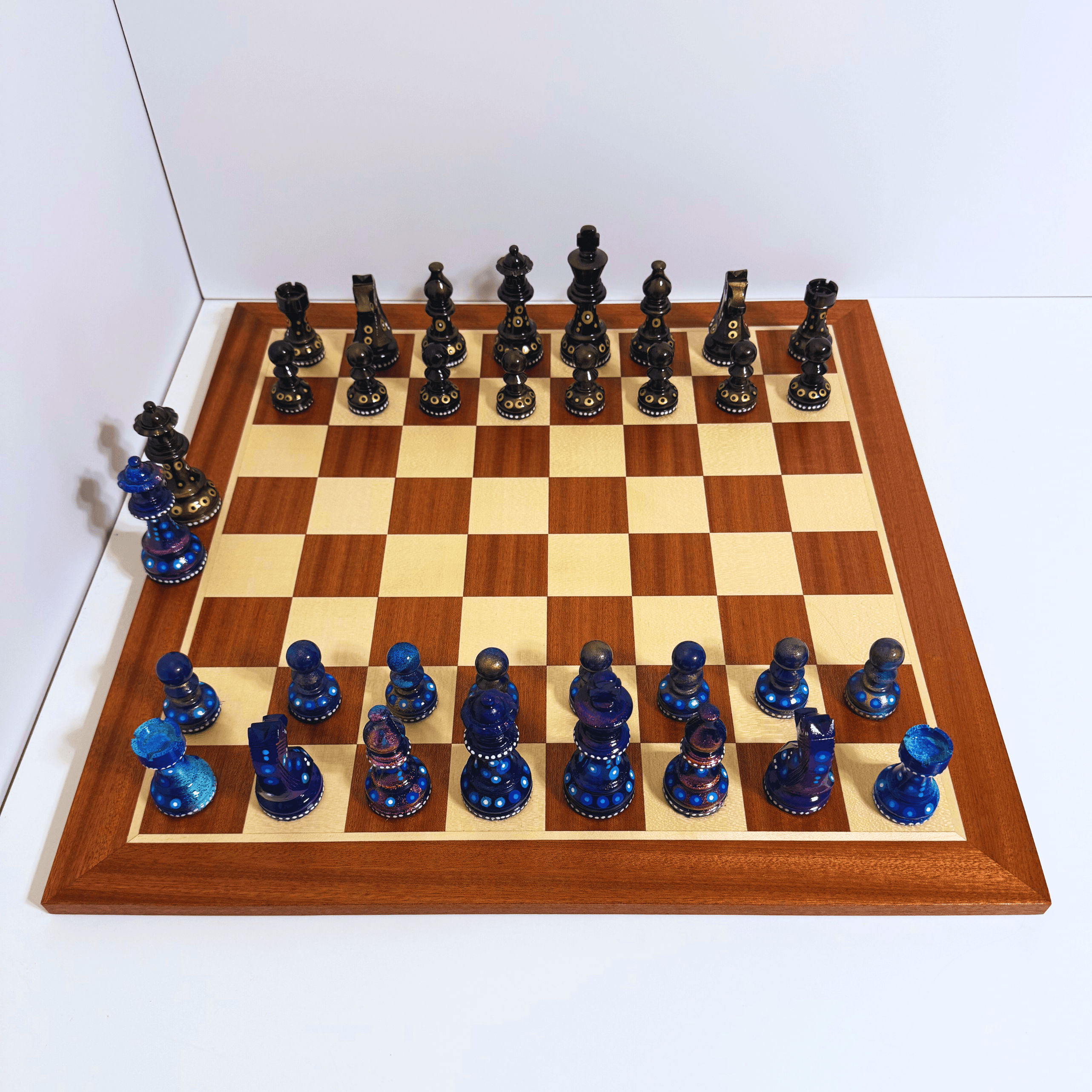 The Sharp - Sydney Gruber Painted Champions Chess Set #9 - Chess Set - Chess-House