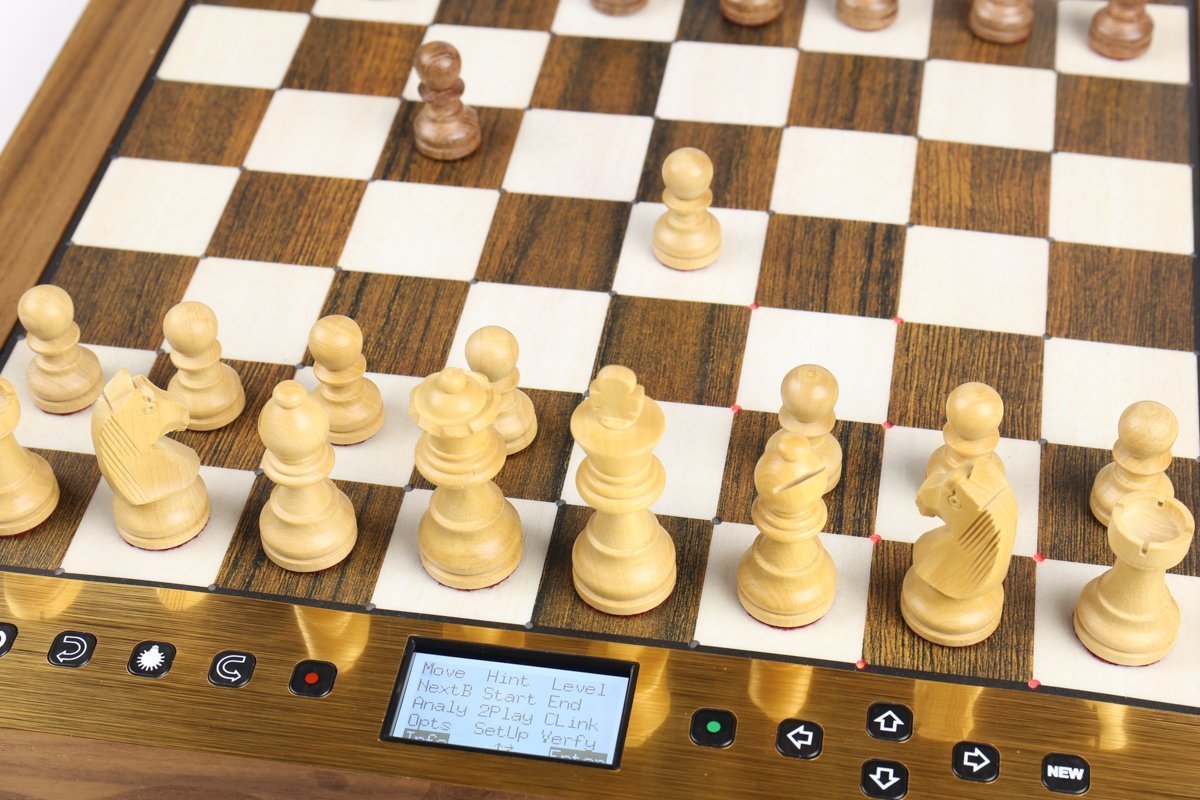 OPEN BOX DEAL ITEM: Millennium Chess Computer - The King Performance