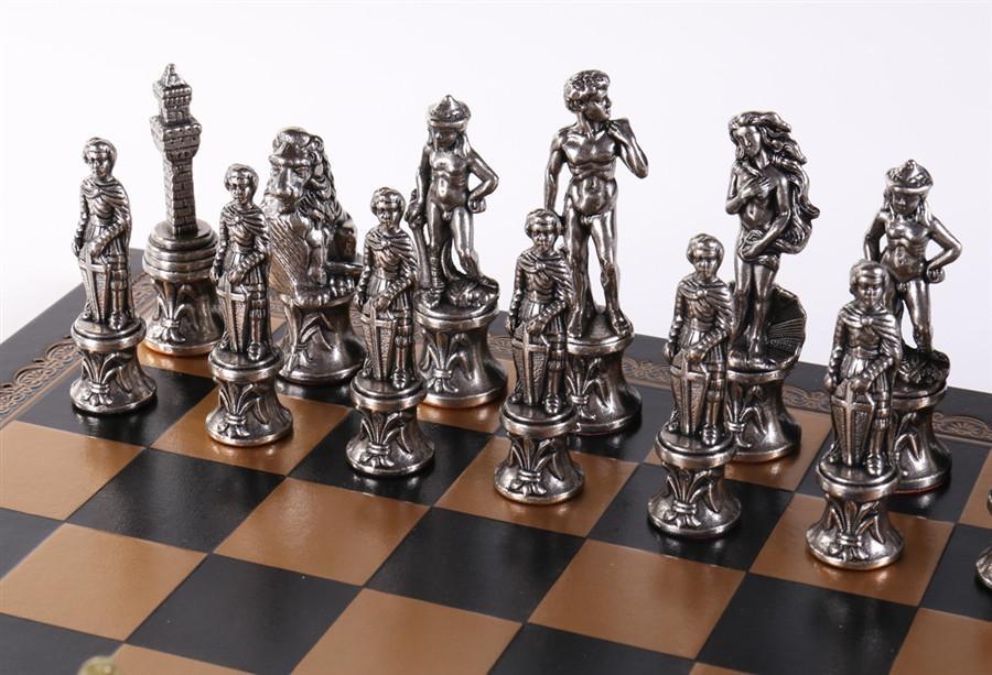 Florence Men On Leather Board - Set - Chess-House