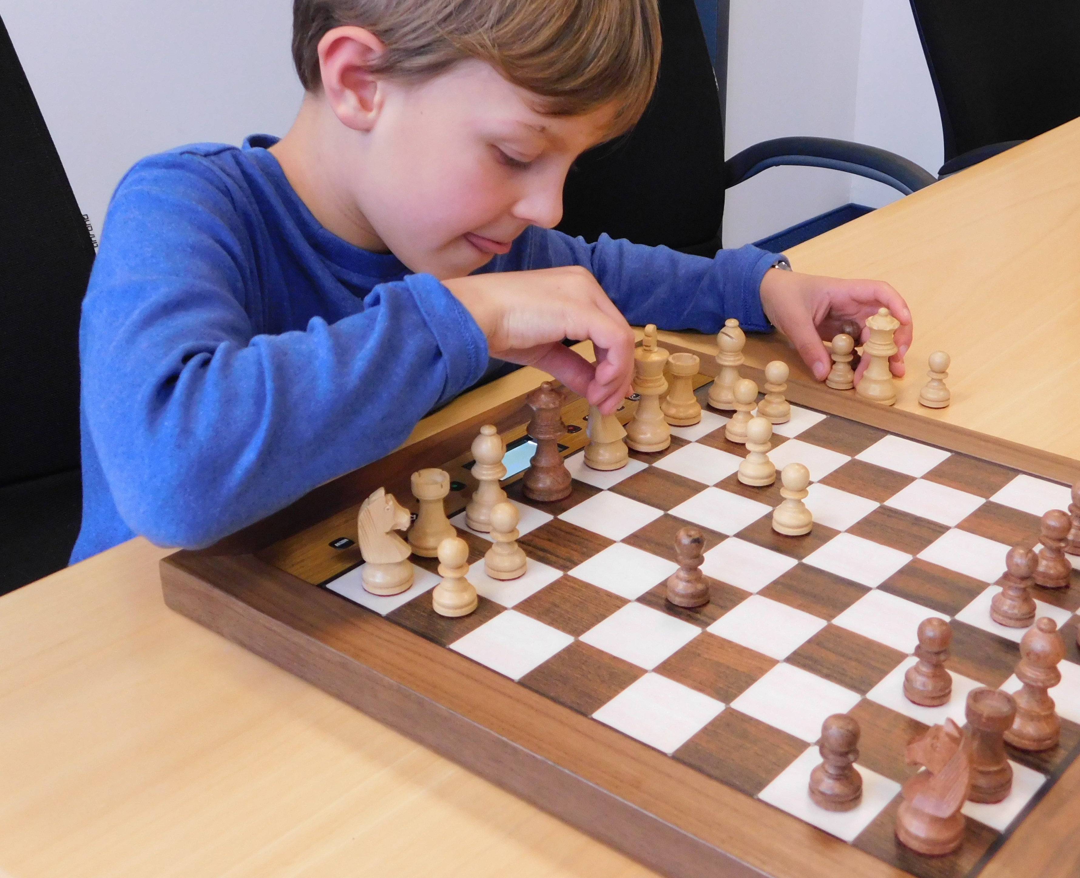 Millennium Chess Computer - The King Performance - Chess Computer - Chess-House