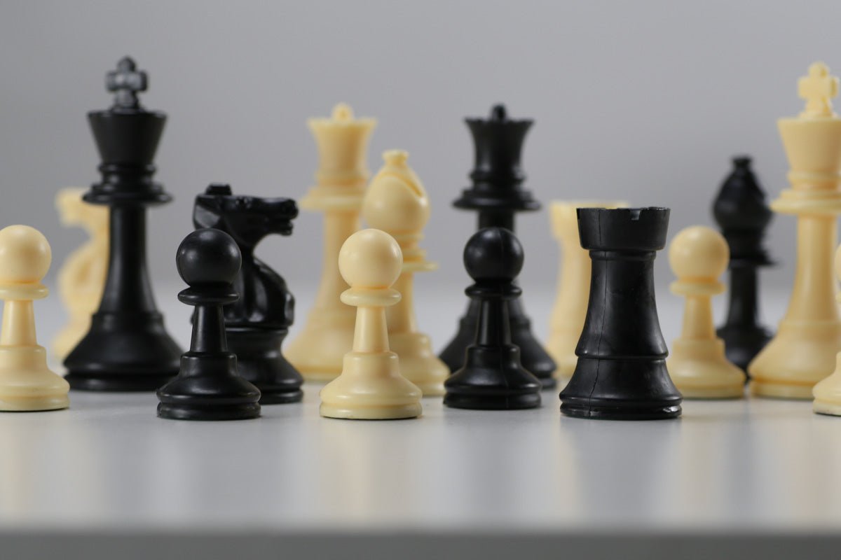 SINGLE REPLACEMENT PIECES: Original 3 3/4" Quality Club Special Chess Pieces (Early Model Solid Plastic) - Parts - Chess-House