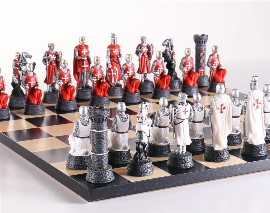 Crusades Chess King is described as being 3 1/4", the king base is described as being 1". Does that mean the.