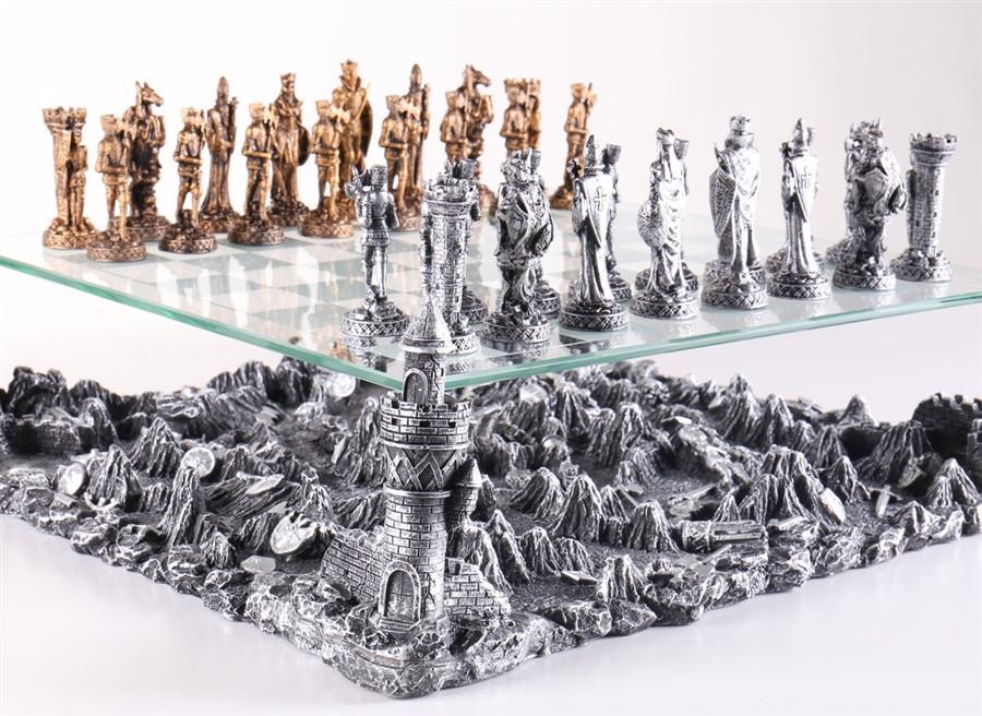 What are all the dimensions of the chess board and king piece?