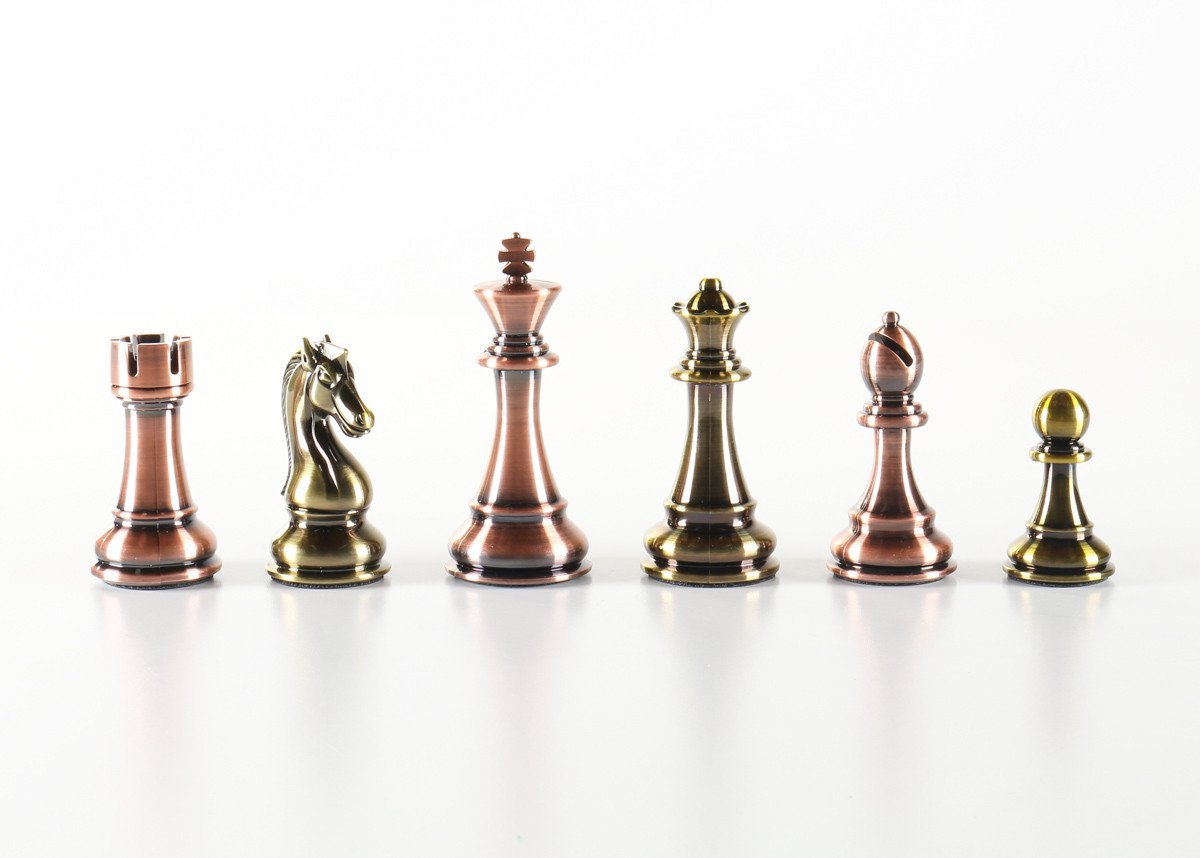 How can I acquire the extra queen for both sides in this metallic set?
