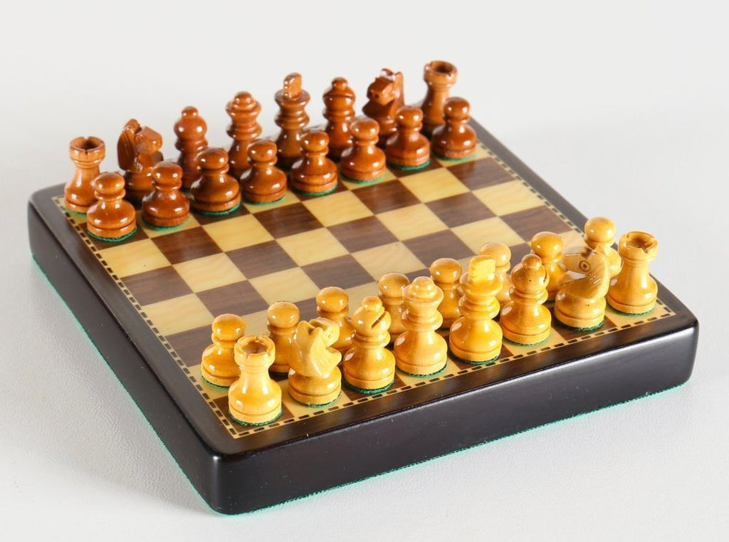 This Little Wood Chess Set Goes Anywhere