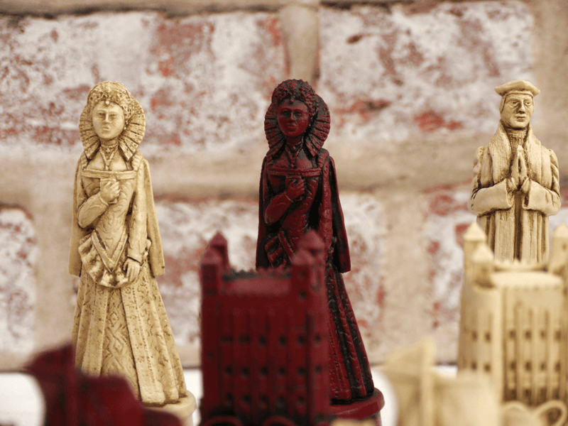 Elizabethan Chess Pieces by Berkeley - Cardinal Red