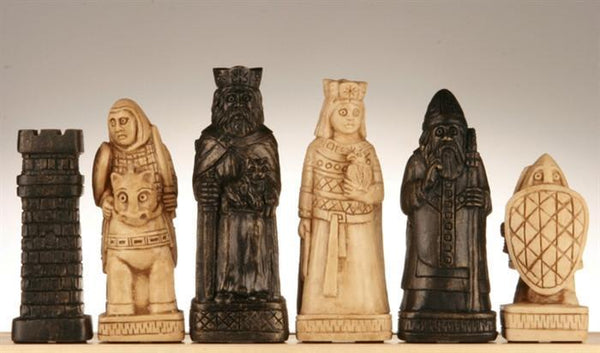 House of Hauteville Chessmen - Antique White and Black Marble Resin - Piece - Chess-House