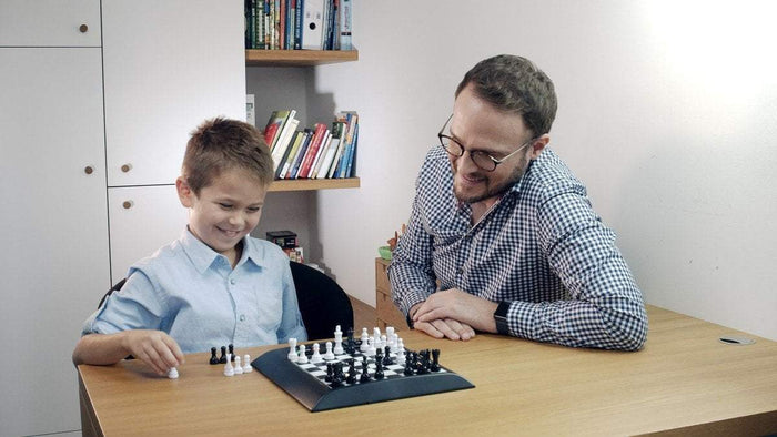 Millennium Chess Computer - Chess Genius NEW Edition