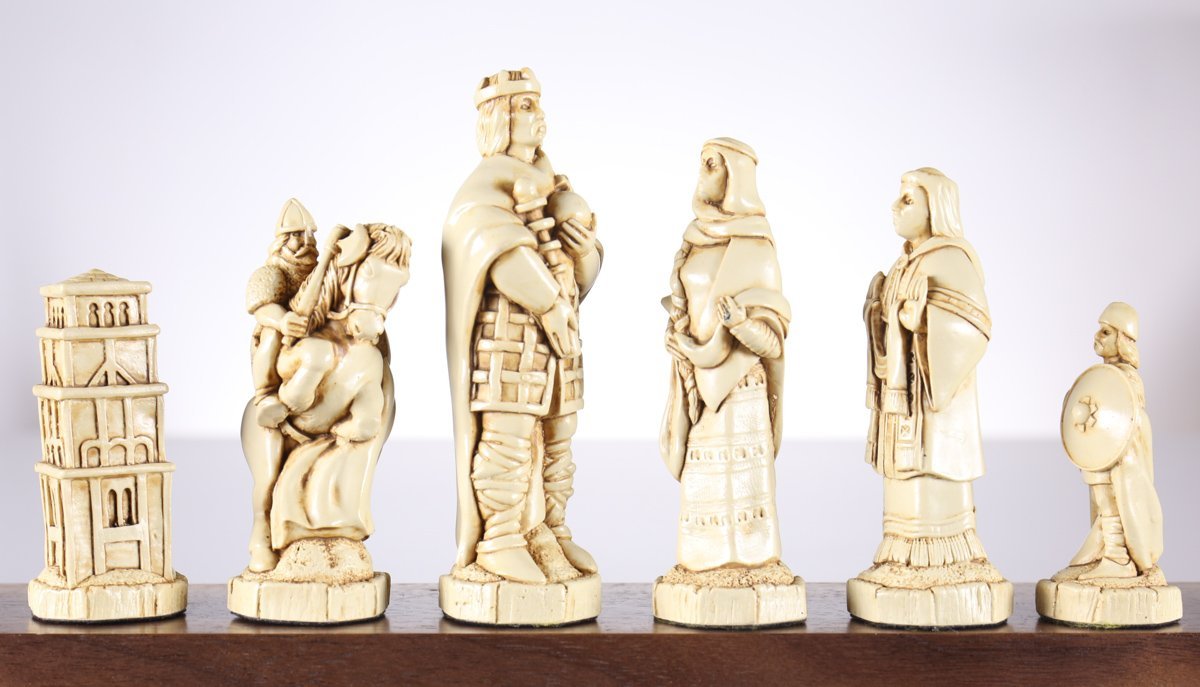 The Battle of Hastings Chess Pieces - SAC Antiqued Piece