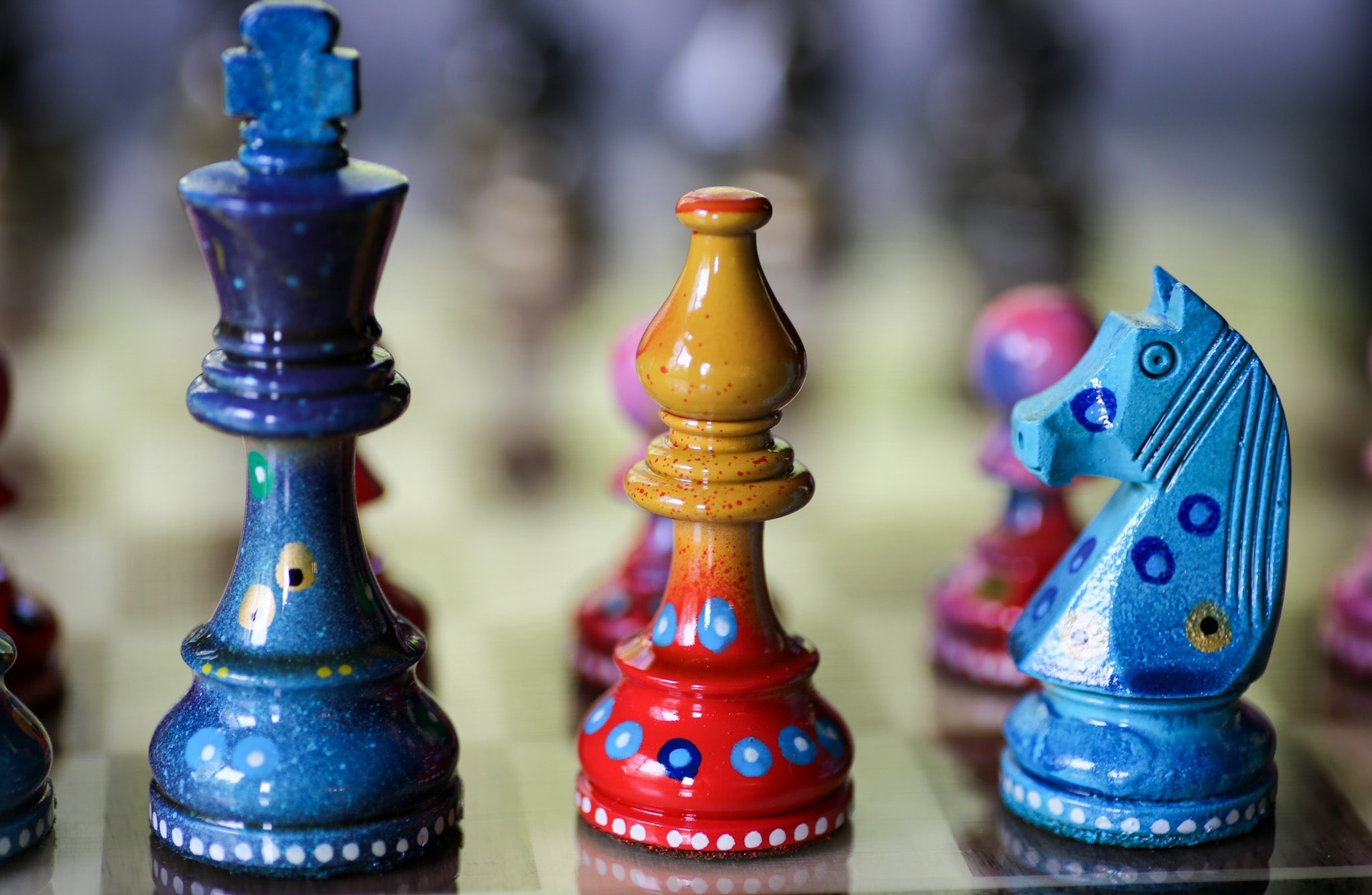 The Crowd-Pleaser - Sydney Gruber Painted Champions Chess Set #5 - Chess Set - Chess-House