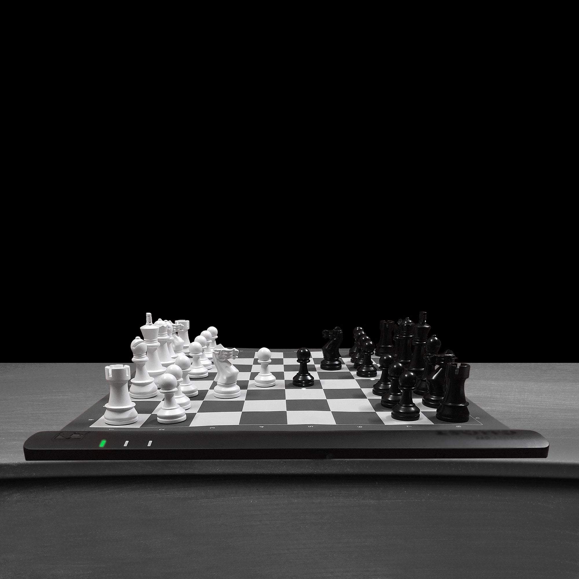 The Square Off Pro Chess Set - Chess Computer - Chess-House